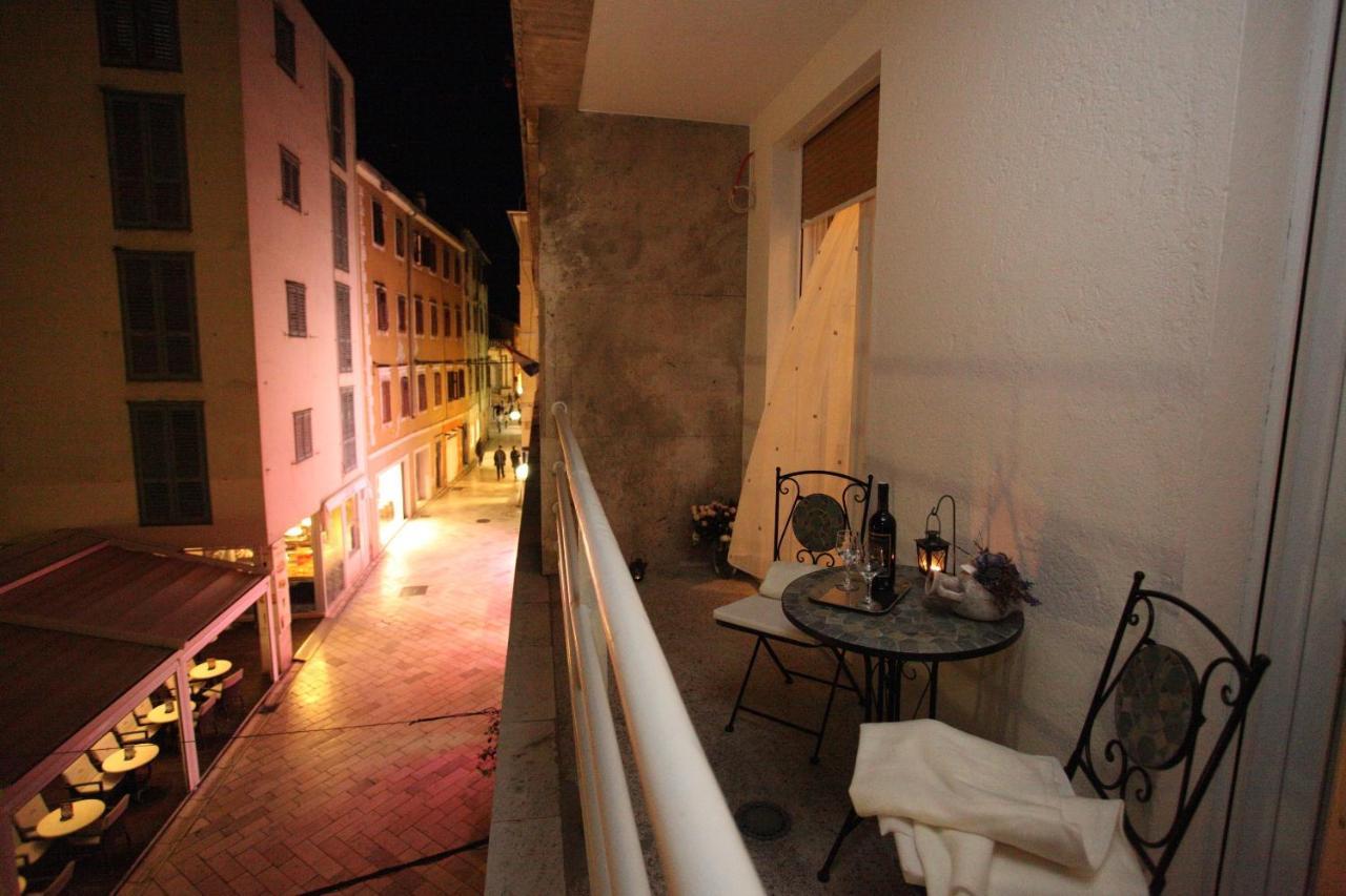 Vincent Apt. In Old Town Centre 자다르 객실 사진